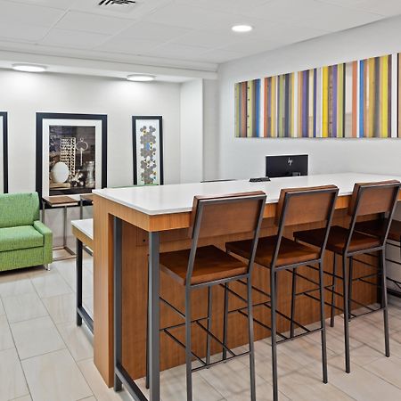 Holiday Inn Express - Atlanta-Kennesaw By Ihg Exterior photo