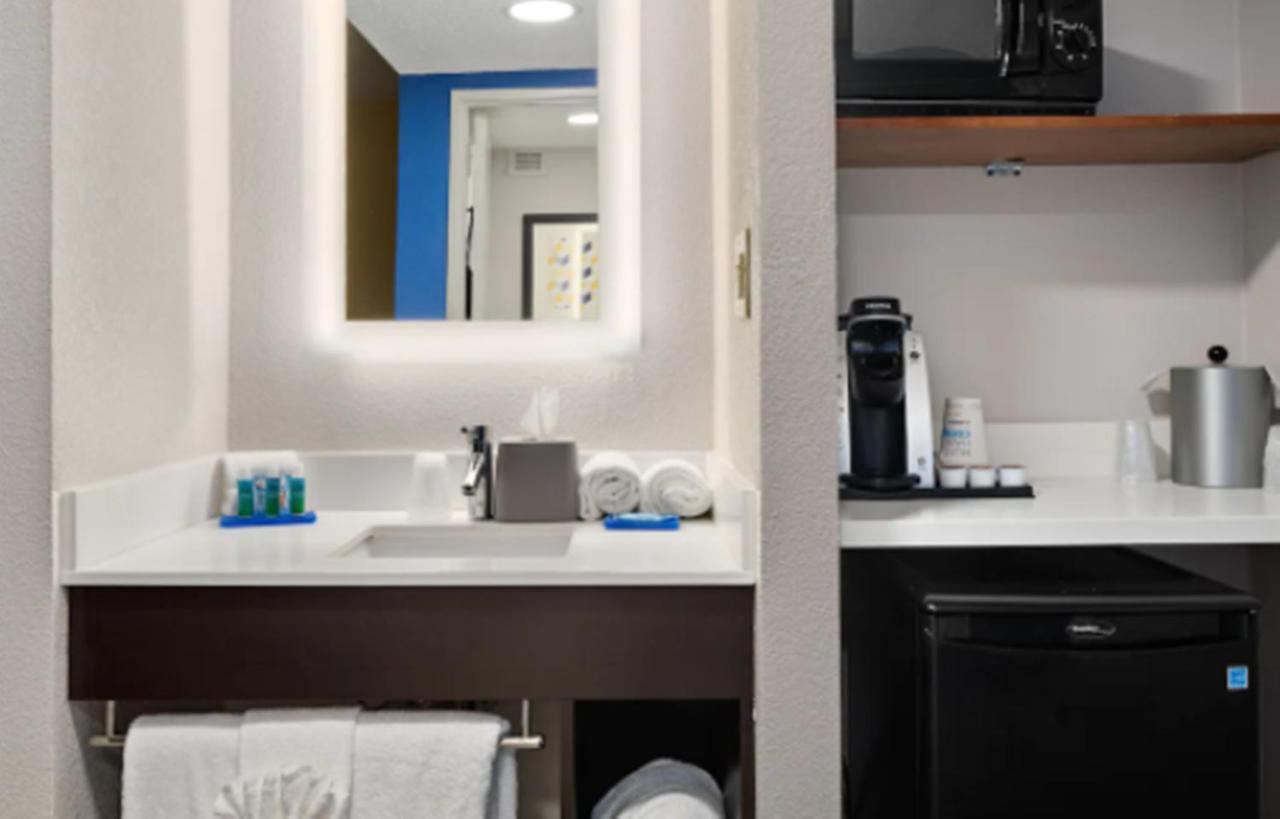 Holiday Inn Express - Atlanta-Kennesaw By Ihg Exterior photo
