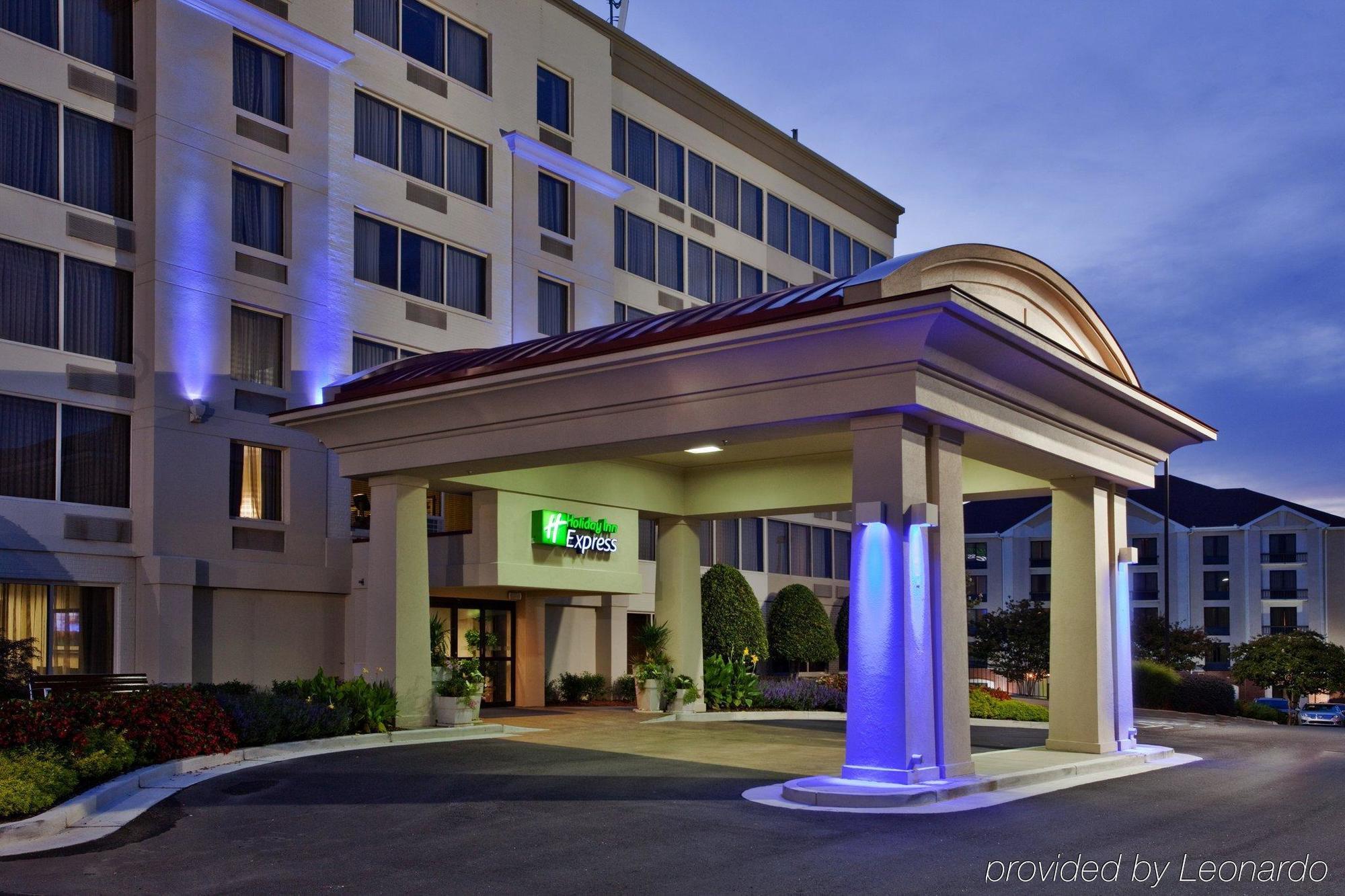 Holiday Inn Express - Atlanta-Kennesaw By Ihg Exterior photo
